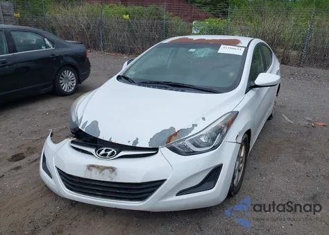 2015 Hyundai Elantra Se z USA, uszkodzony, nr VIN 5NPDH4AE2FH592038